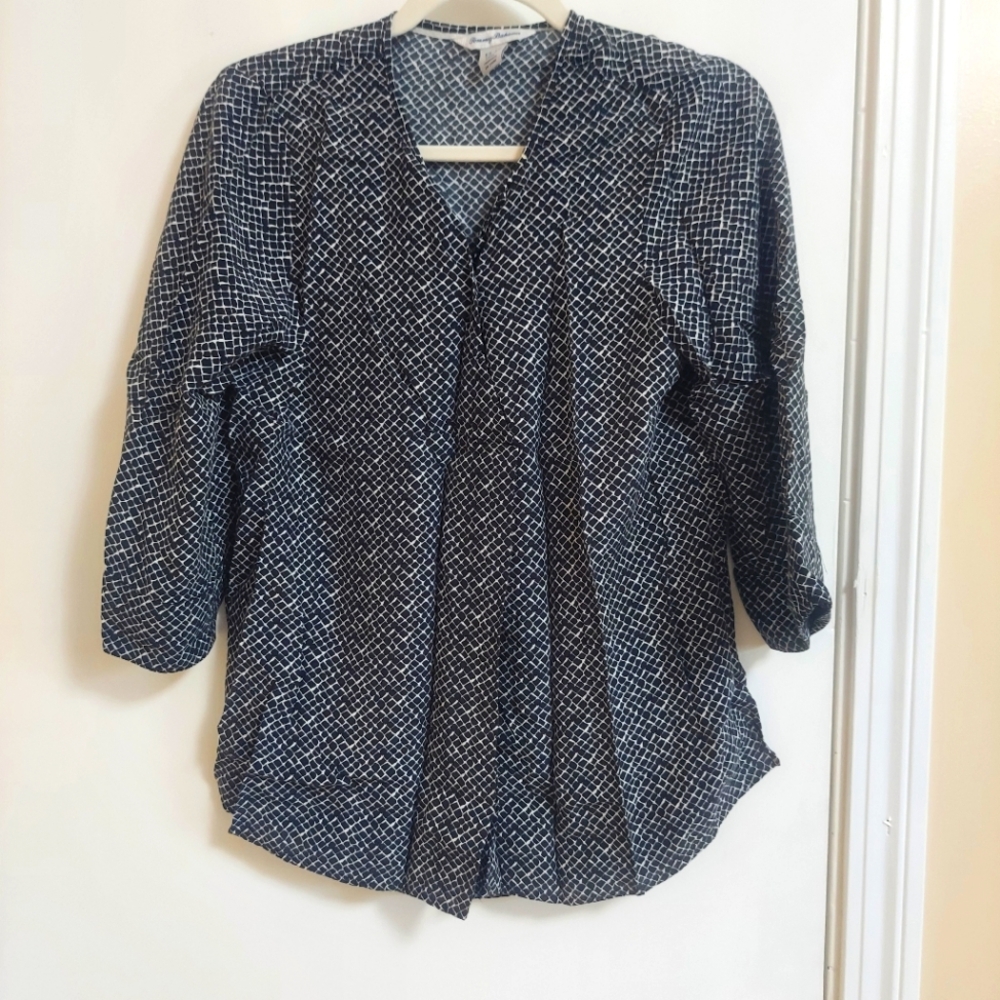 Tommy Bahama Top, Black and White XS